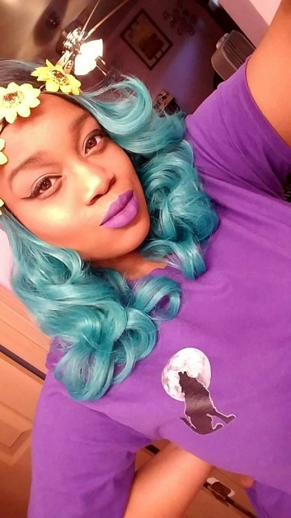 minkypinkypoo:6.28.2016Teal and purple.