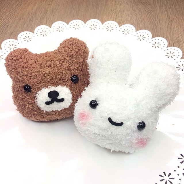 maqaroon sock plushies