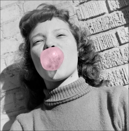 Bubble Gum Girl, 1947Cornell Capa