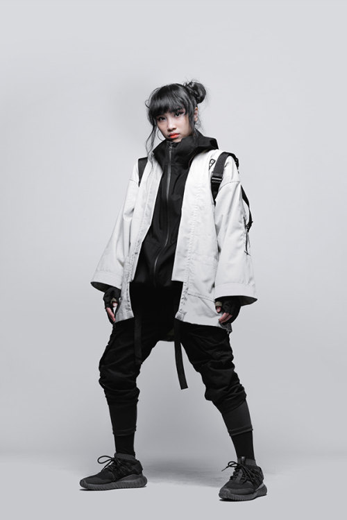 morphial: LADY.PANZER by RJ Wolfgang Via https://www.behance.net/gallery/82793201/LADYPANZER