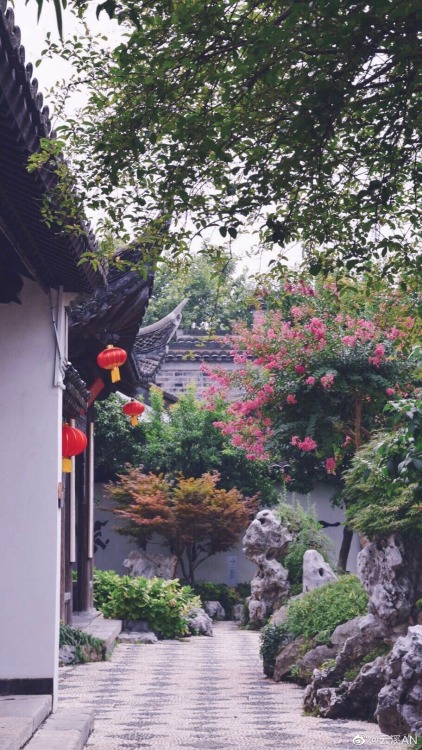 fuckyeahchinesegarden:愚园yuyuan, nanjing, jiangsu province by 云溪AN