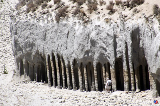 Researchers determine origin of mysterious stone columns along Crowley Lake