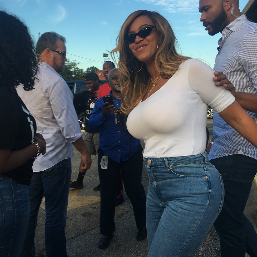 56blogsstillcrazy: Blessings  Beyonce done a unlocked a different kinda milf status