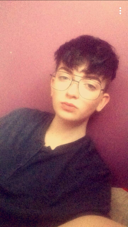 goodboy-official:short hair definitely works for me  [he/him]