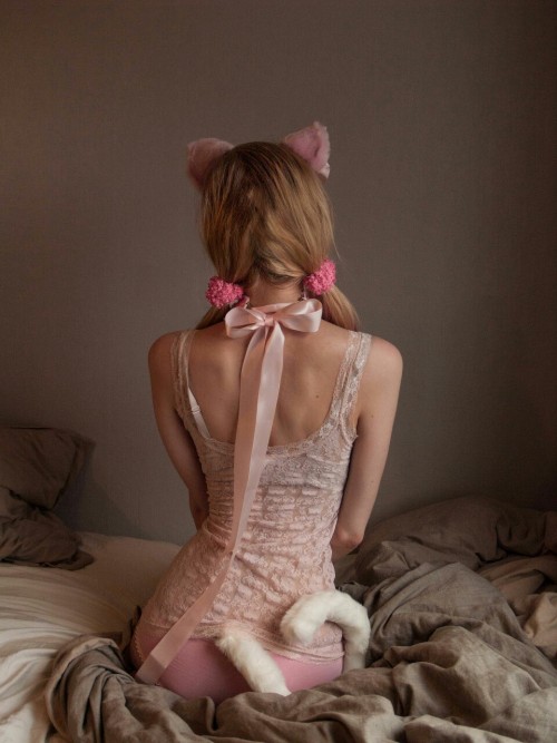 geckuh:  Pink kitten~ 
