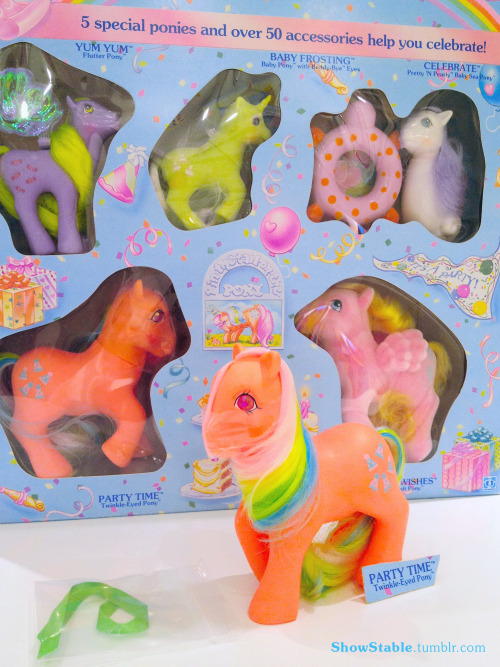 showstable:I remember seeing this pack in stores as a child and not caring for it at all, it didn’t 