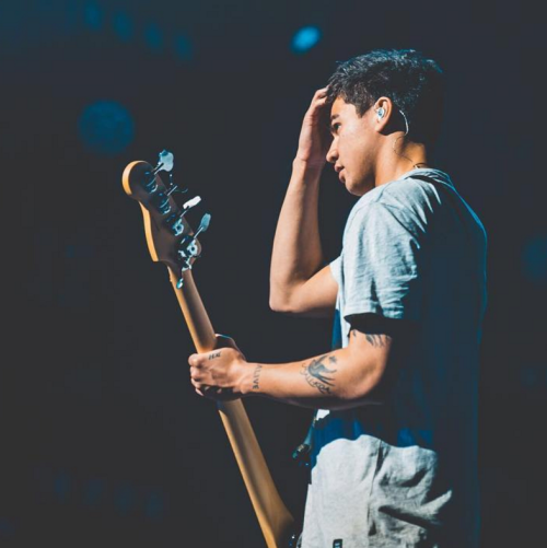 anarchyaustralia:the stars would be so proud to know their atoms created someone like you.Calum + ni