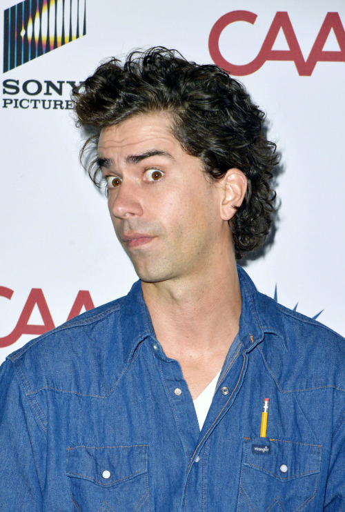 lovepollution:

Hamish Linklater attends the Simply Shakespeare Benefit - 19th September 2016 