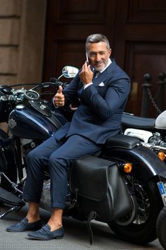 ~Milan, Men’s Street style, the Mararo opening. Follow my street style coverage for British GQ