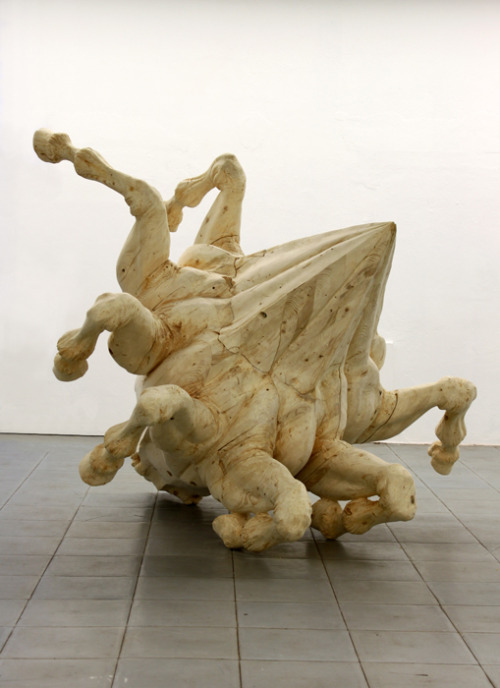 randomitemdrop:sculpturegallery:Polygonal Horse by Gregor GaidaItem: mount provided by some Eldritch