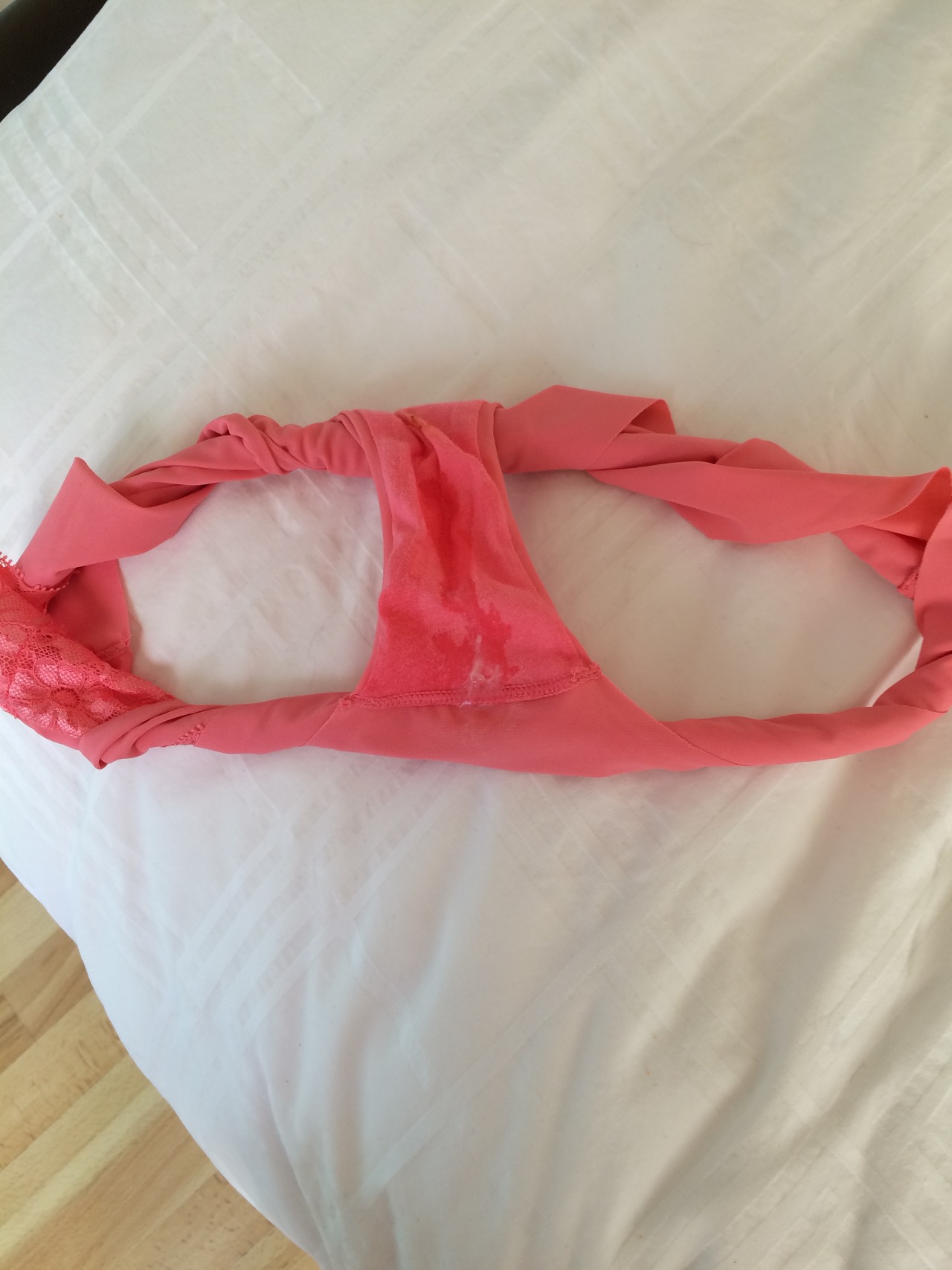 findingfuninyour40s:  I’ve been a bad girl and have been wandering around in cum