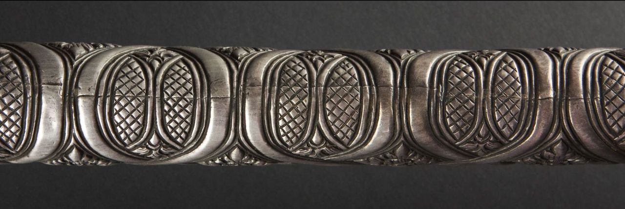 art-of-swords:  Dha Sword Dated: 19th century Culture: Burmese Measurements: overall