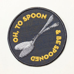 sebastian—quinn:  cutesyetsy:  Oh, to spoon