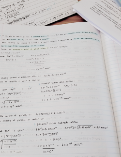 uyuro:  got some new colours of mildliners   practicing some solubility questions for mock exams 