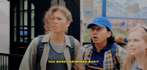 spidermsns:Happy VS the Spidey-Gang.