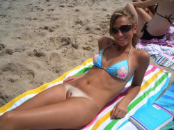 beachdancer:  First time bottomless on the