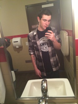 imoldgregbrah:  I’m in the bathroom at