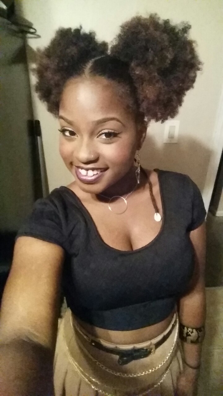 thaunderground:  starslicer:  rockthefro:  Afro set. Rock the fro  who dis?   Rock