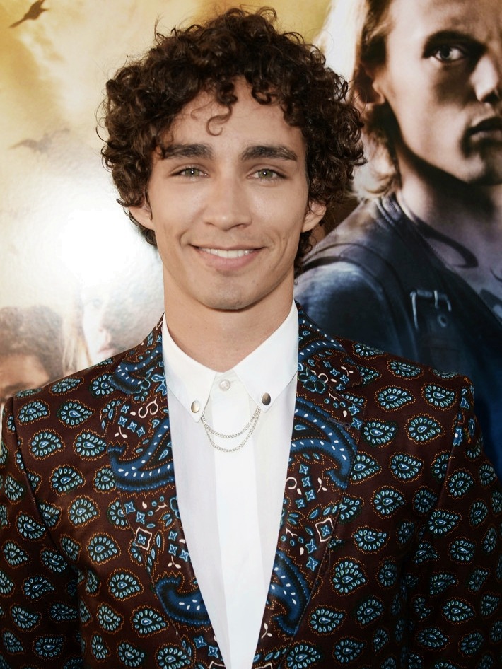 vispreeve:  Robert Sheehan | “The Mortal Instruments: City of Bones” Hollywood
