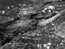 Vogue-At-Heart:  Carolyn Murphy In “Secret Hideaway” For Interview Magazine,