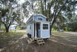 tinyhousetown:  A luxury tiny house for sale in Davenport, FL