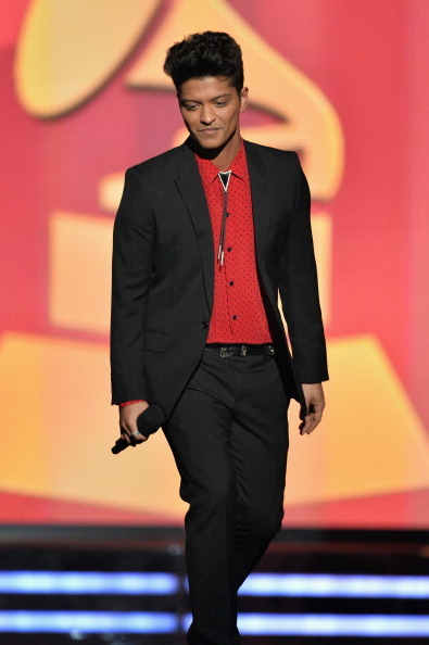 XXX bruno-news:  Singer Bruno Mars appears onstage photo