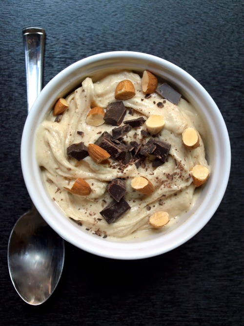 vegan-yums:     Almond Chunky Monkey Ice Cream….It’s Raw / Recipe       