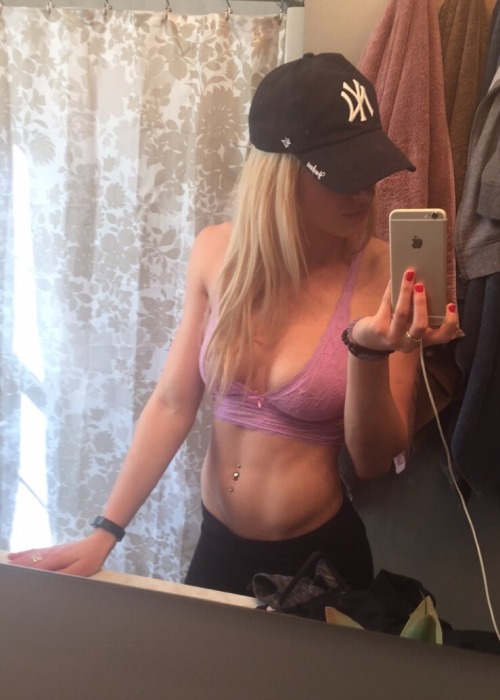 ikittenyou: No flex and flex….. SO HAPPY WITH MY BOD. Cannot wait to only get better looking 