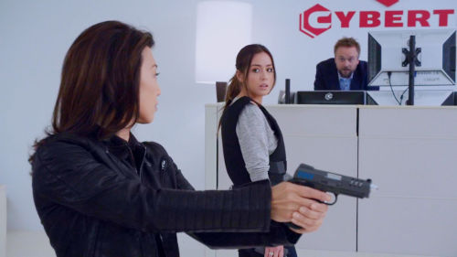 Melinda May Appreciation Month[2/4 quotes]-If I need a gun, I&rsquo;ll take one.