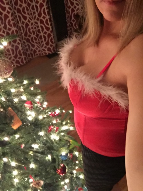 Titty Tuesday before Christmas! Merry Christmas!