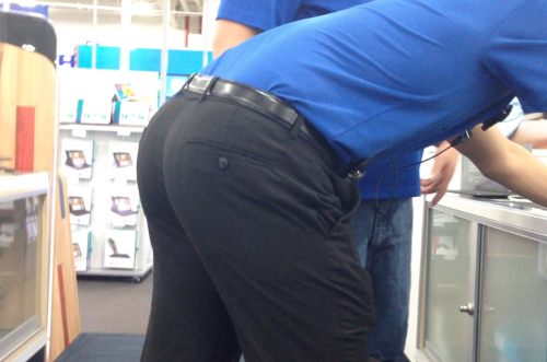 porngeekstuff: BestBuy guy’s Delicious Ass porngeekstuff.tumblr.com