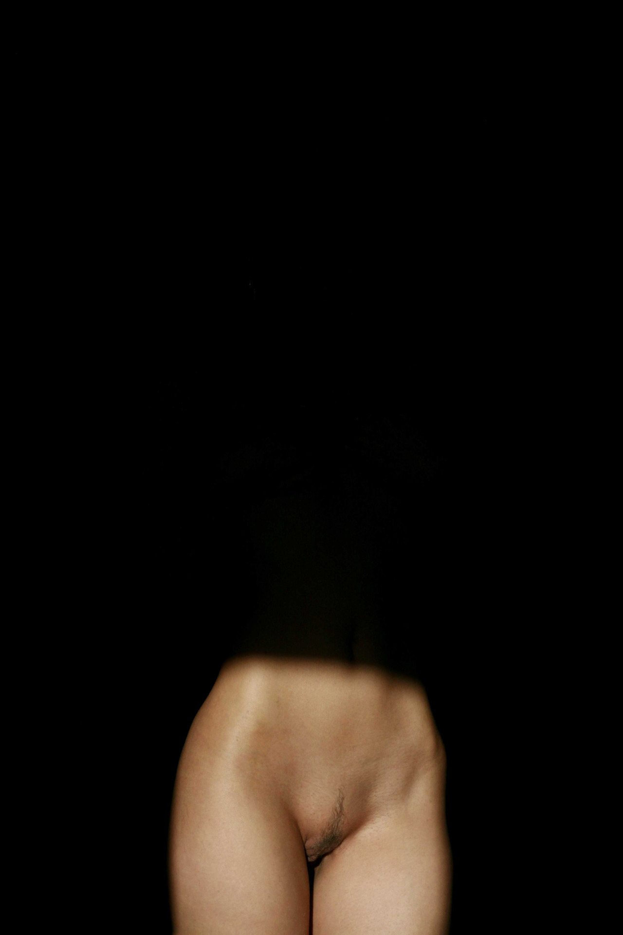 yourkinkyobsession:Power of light, photograph by Mike Dowson.