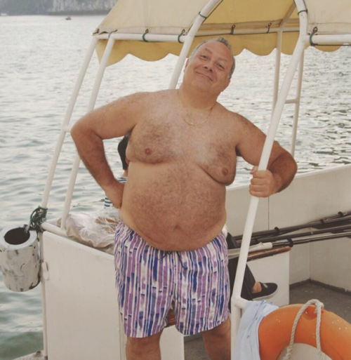antoniolabao:  I want to suck this handsome Daddybear’s tits 