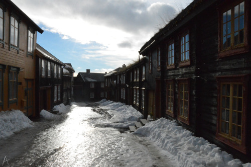 Røros, The iciest street ever.