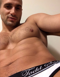 cratolagnia:  Todd Sanfield