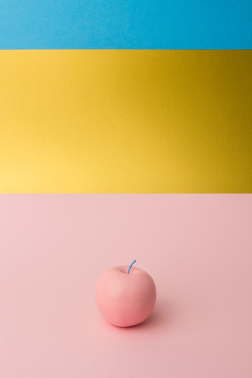 little-audrey:  Color Morphology by André Britz  We had to shoot hand colored fruits for a small ins