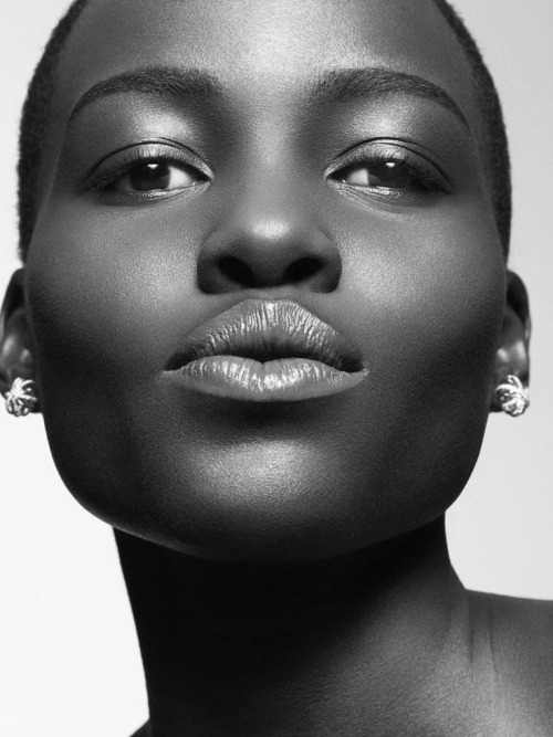 highmelanina:  Lupita 