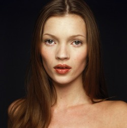 Adrien-Sawhores:  Udali:  Kate Moss By Terry O’neill, 1995.  Face Goal 