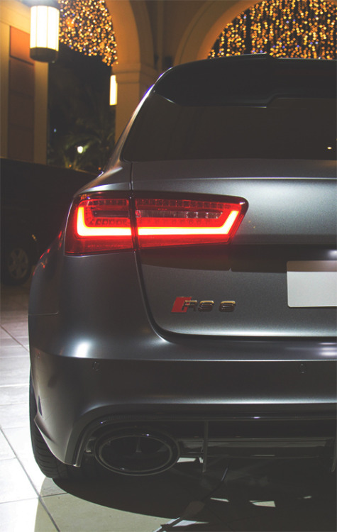 visualcocaine: 2013 Audi RS6.
