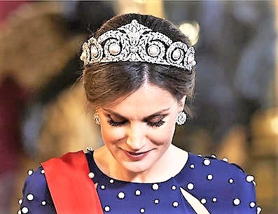 cartier diamond and pearl tiara