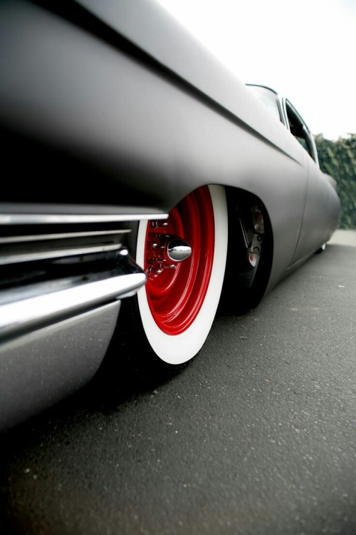 Chrome & Curves