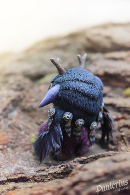 Moonkin Hatchling(custom order) Height : 7 cm Materials: velvet(foam) clay, steel wire, wooden stand