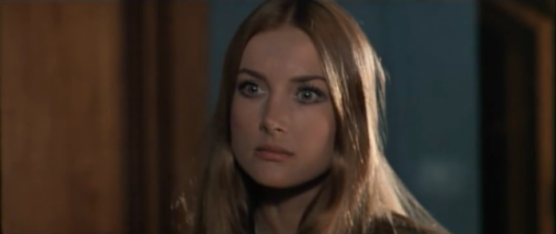 365filmsbyauroranocte:Barbara Bouchet in Non si sevizia un paperino (Lucio Fulci, 1972)