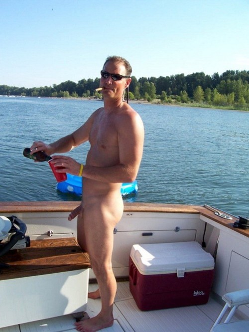 malestrippersunlimited:[via Male Strippers Unlimited.com]   