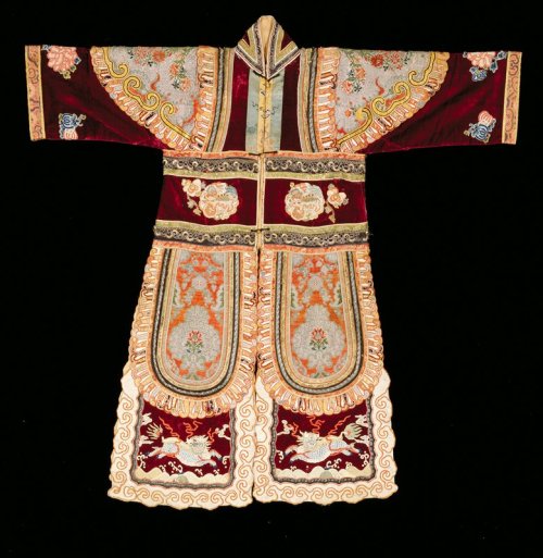 mia-asian-art: Theatrical Robe, 1662-1722, Minneapolis Institute of Art: Chinese, South and Southeas