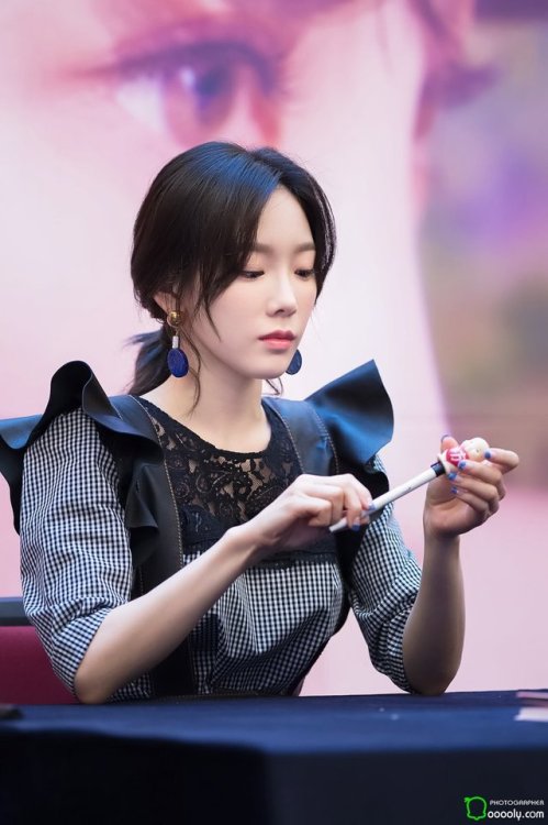 korean-dreams-girls: Taeyeon (SNSD) - Bundang Fansign Event Pics