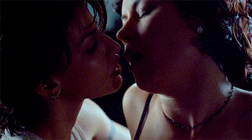 supremeleaderkylorens:  Gina Gershon and Jennifer Tilly in Bound (1996) dir. Lana & Lily Wachowski  