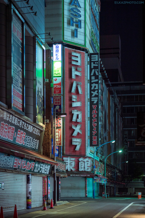 tokyostreetphoto: Dormant Giants, Shinjuku 新宿