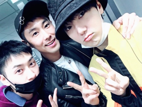 Shfly3424: Friends Who Are Out On Vacation~^^ ☘️ #Super Junior #TVXQ