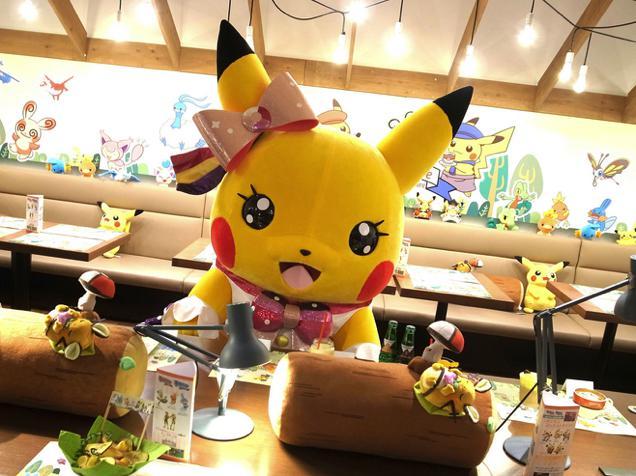 kotakucom:  Photos from the Pokémon Cafe Ω Ruby &amp; α Sapphire, which opened